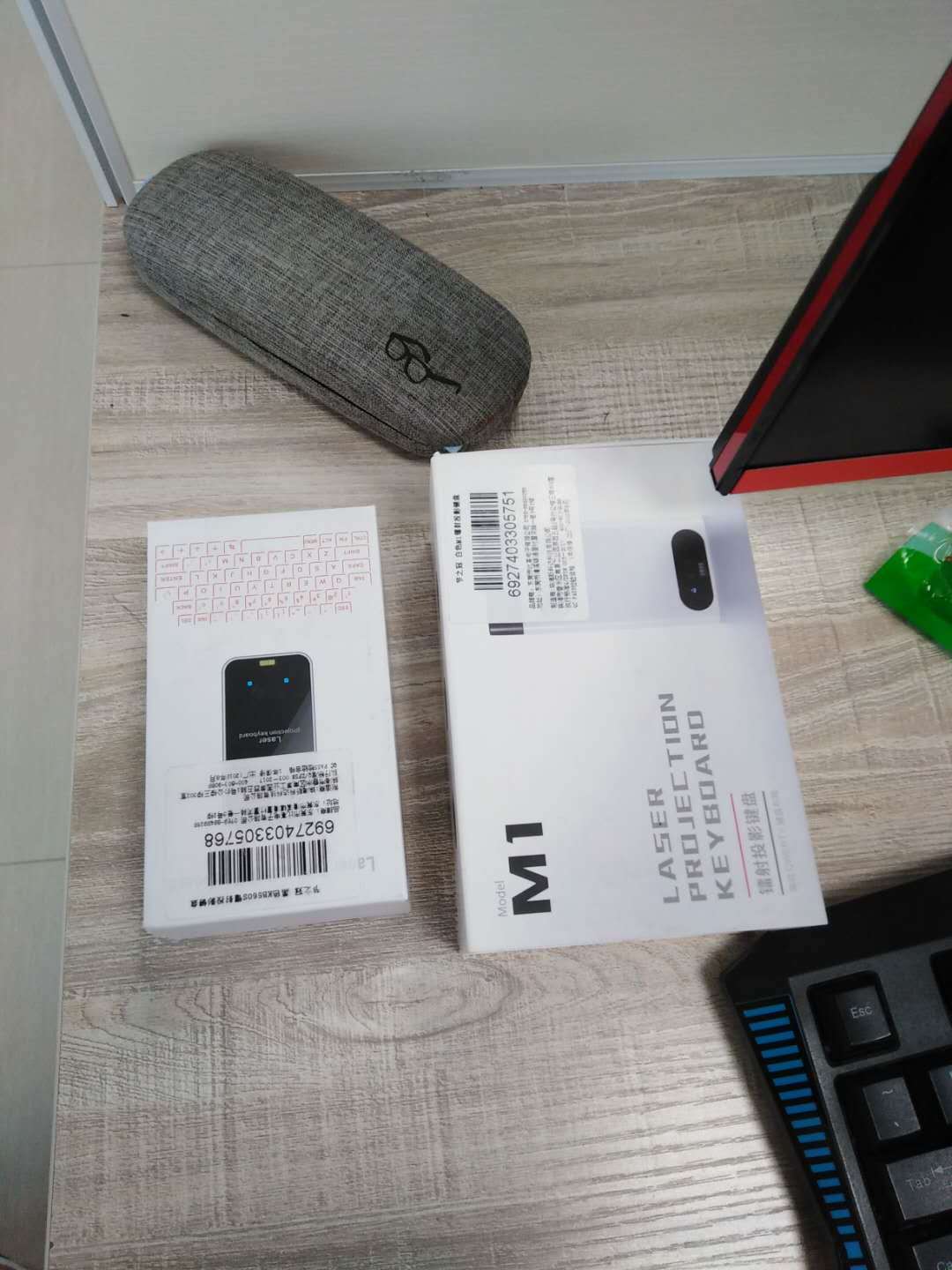 Virtual Laser Keyboard Bluetooth Wireless Projector Phone Keyboard  With Mouse Function